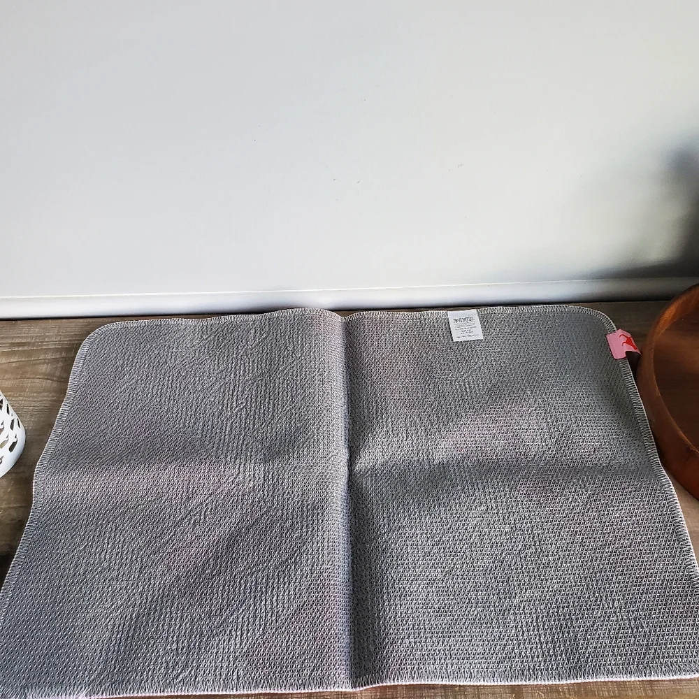 NEW with tag 2 Victoria's Secret PINK Bath Rugs Bundle